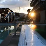 Hotel гук готельно-ресторанний комплекс
