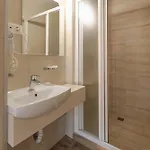 гук готельно-ресторанний комплекс Hotel *