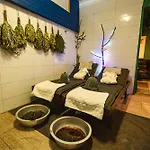 Hotel гук готельно-ресторанний комплекс *