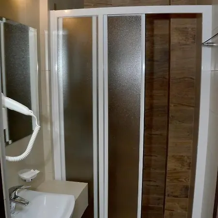 Hotel гук ресторанно-готельний комплекс