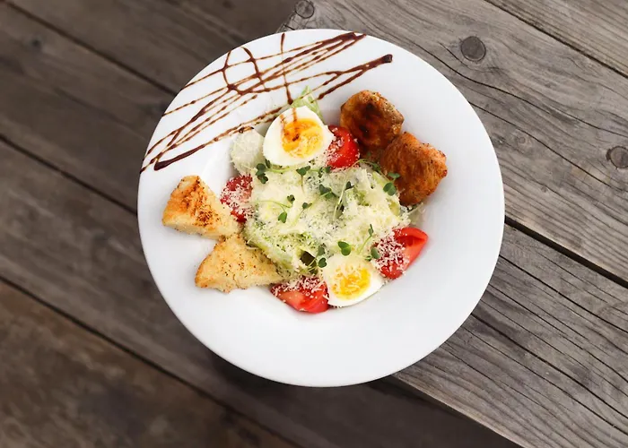 гук готельно-ресторанний комплекс * 布克维