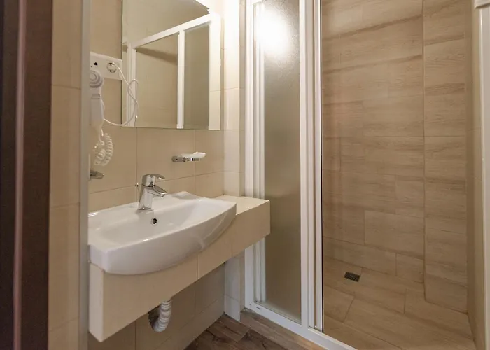гук готельно-ресторанний комплекс Otel *