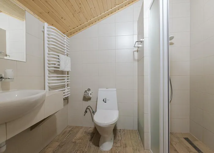 гук готельно-ресторанний комплекс *