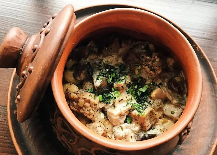 гук готельно-ресторанний комплекс *