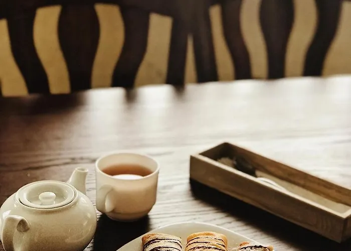 酒店 гук готельно-ресторанний комплекс *