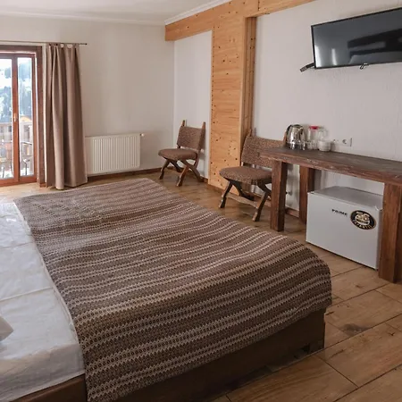 гук готельно-ресторанний комплекс Буковель