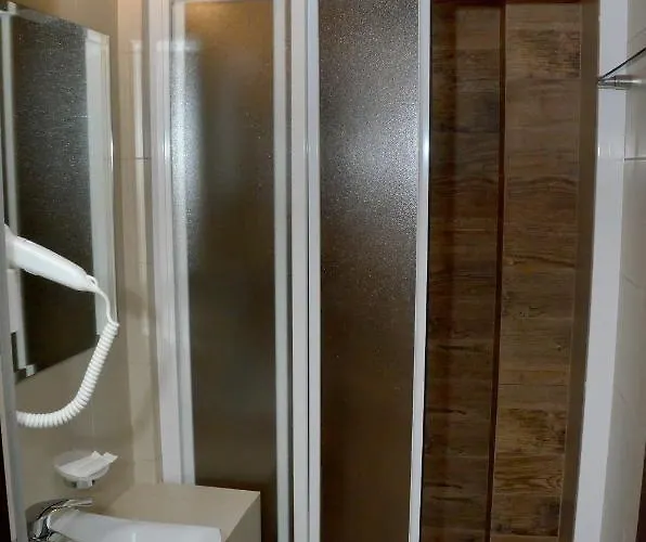 Отель гук готельно-ресторанний комплекс