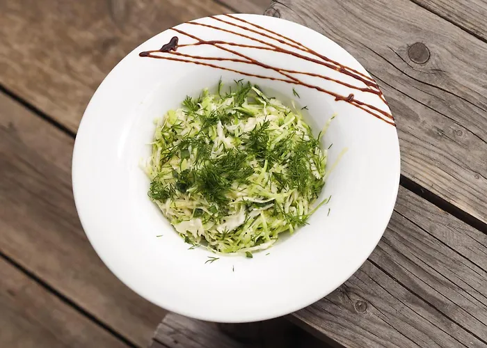 гук готельно-ресторанний комплекс *