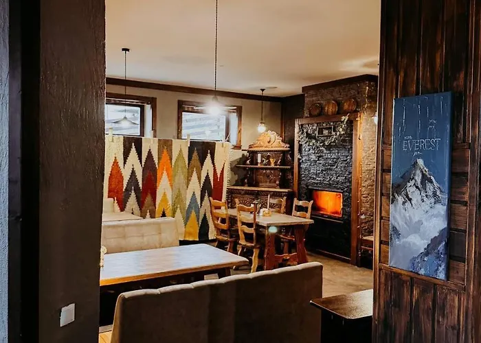 Отель гук готельно-ресторанний комплекс *